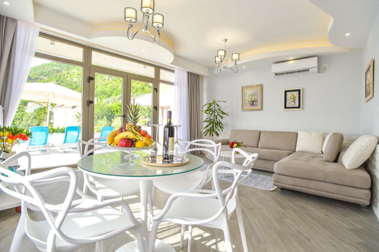 Verbalj Apartment With Swimming Pool 코토르 외부 사진