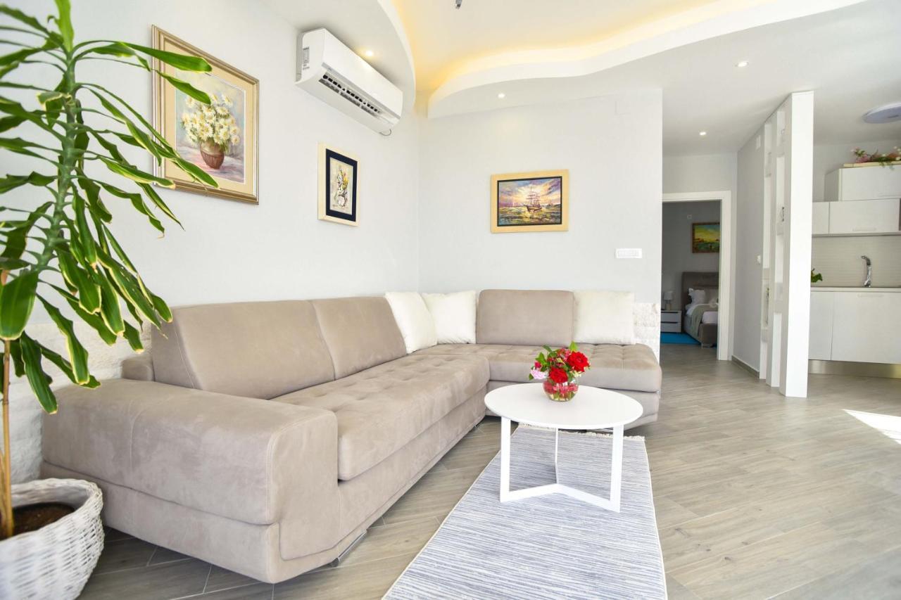 Verbalj Apartment With Swimming Pool 코토르 외부 사진