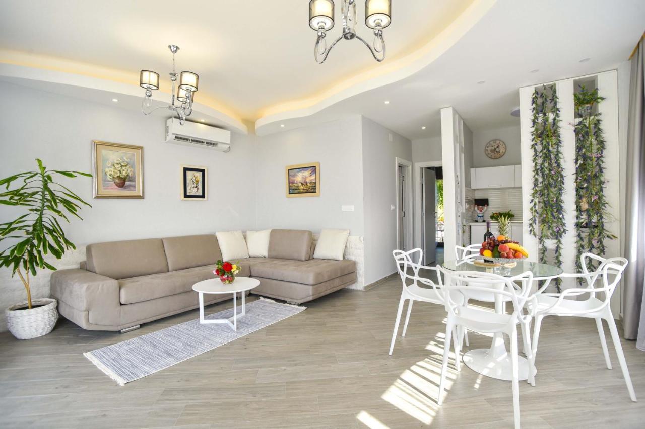 Verbalj Apartment With Swimming Pool 코토르 외부 사진