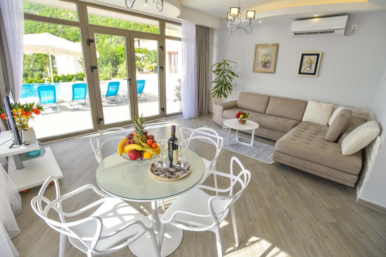 Verbalj Apartment With Swimming Pool 코토르 외부 사진